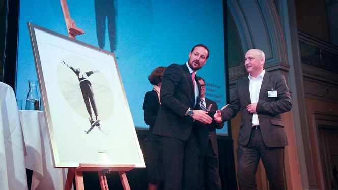 HKH Kronprins Haakon Magnus overrekker Eksportprisen 2014 til Jets Vacuum og adm. dir. Jan Tore Leikanger.