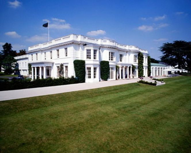 Henley Business School, med hovedcampus i Reading i Storbritannia. Skolens danske avdeling gjennomfører IQ-testing av studenter.