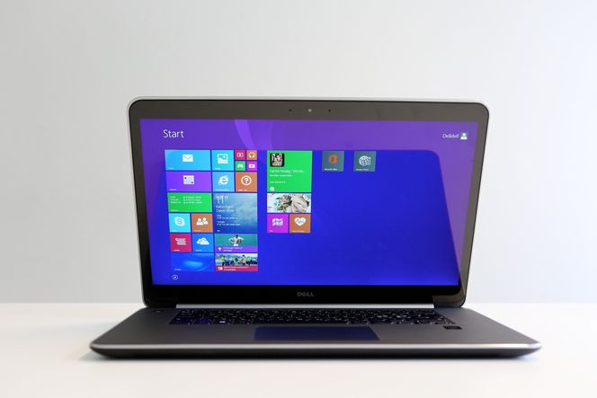 M3800-skjermen er eminent, om enn noe reflektiv.