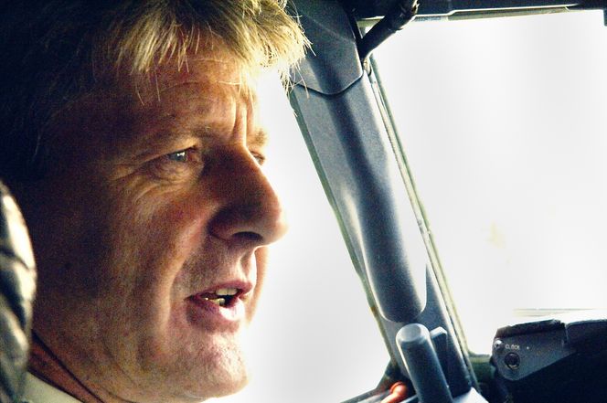 Flykaptein Knut Backer.  Foto: Leon Dimitrios