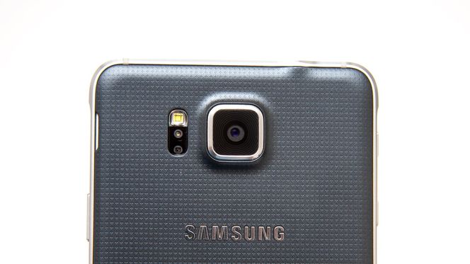 Kameraet tar bilder i 12 megapikslers oppløsning.