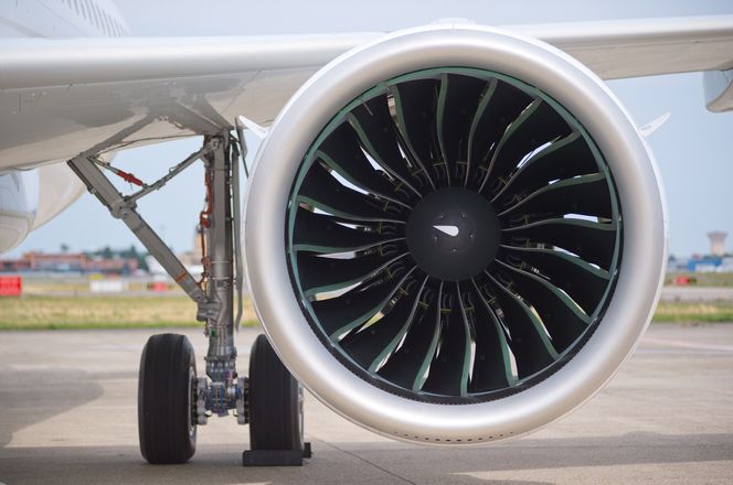 MSN-6101 er utstyrt med P&amp;W 1100G-JM-motorer. Den girede vifta har en diameter pÃ¥ 206 cm. Den fÃ¸rste A320 Neo med CFM Leap 1A-motorer skal etter planen i lufta pÃ¥ forsommeren neste Ã¥r.