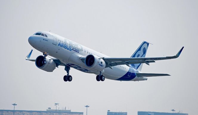 Det første A320 Neo-flyet, MSN-6101, tar av for første gang fra Toulouse-Blagnac lufthavn.
