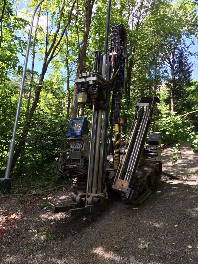 Ferdig i vinterDette er boreriggen Norconsults leverandør Fältgeoteknik brukte da de i sommer undersøkte om fjellet er godt nok til at Statnett kan bygge kabeltunnel mellom Sogn og Smestad.