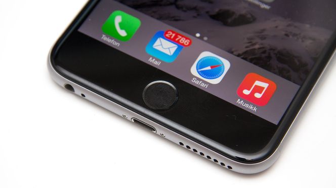 Fingeravtrykkleseren fungerer bra.