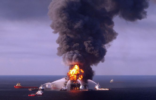 Rapporten trekker paralleller til Deepwater Horizon-ulykken i Mexico-gulfen i 2010. Her ble det avdekket mangelfull opplæring av ansatte.