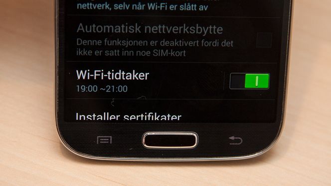 Spar på strøm ved å deaktivere Wi-Fi i et gitt tidsrom.