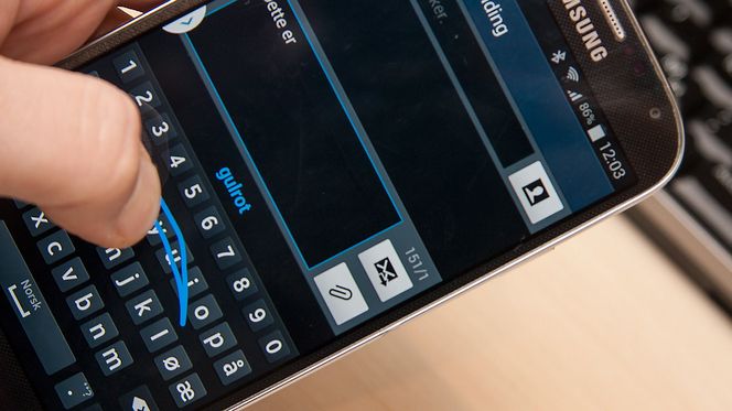 Aktiver swype for å skrive raskere.