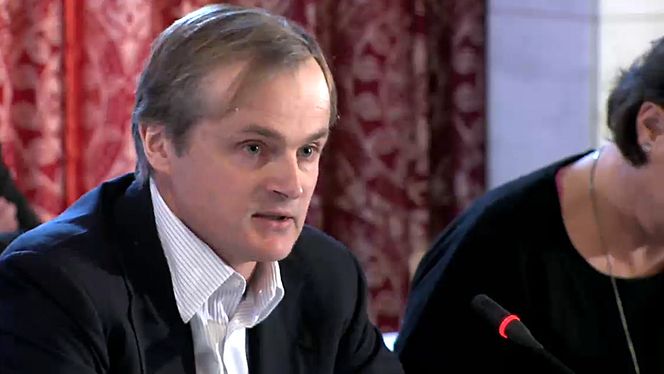 Klimapolitikken i Norge er stort sett kun symbolpolitikk for å grønnvaske vårt omdømme, styrt av media og mediastunt, mener investor Øystein Stray Spetalen.