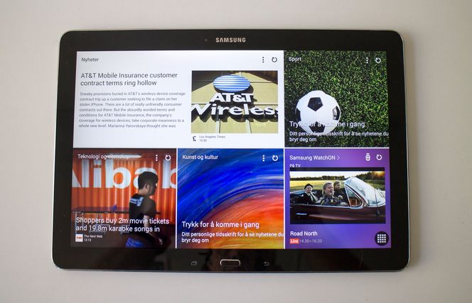Magasin: Grensesnittet som Samsung har gitt navet Magazine UX skal gjøre Note 12.2 til lesernes valg. Vi må innrømme at det er en fryd å lese på en så stor skjerm.