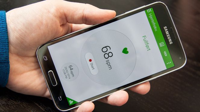 Samsung har integrert pulsmåler i Galaxy S5. Det er en gimmick, men også muligens et endetidstegn for pulsklokkeprodusentene.
