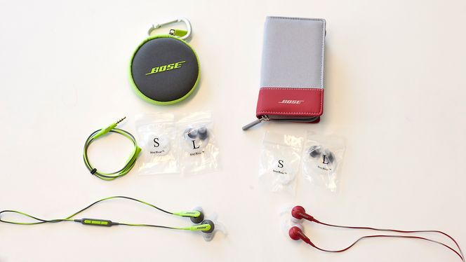 SoundSport kommer med en ekstra forlengerkabel og en litt mer sporty bæreveske, men ellers er innholdet i pakkene helt likt.