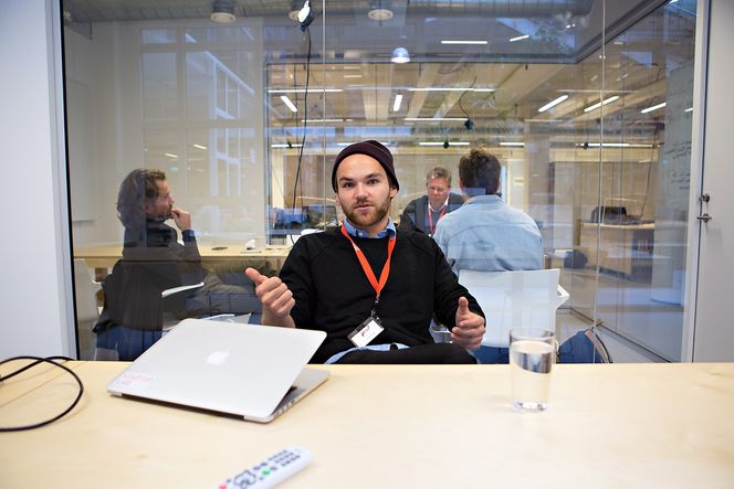 Først ute: – Du skaper jo noe som ingen har gjort før. Derfor er det godt å være en del av et miljø og utveksle erfaringer, sier Kjetil Holmefjord, inkubatorsjef.