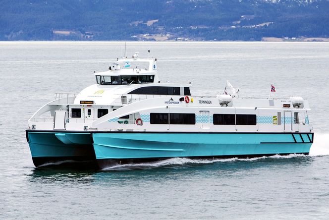 I rute: Terningen kan ta 275 passasjerer og har servicefart på 34 knop. Den ble satt inn på ruten Trondheim–Brekstad-Kristiansund i april i år.