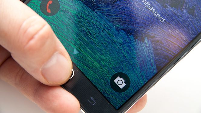 Fingeravtrykkleseren er vil fortsatt ikke helt fornøyde med, men vi konstaterer at den fungerer bedre enn før.