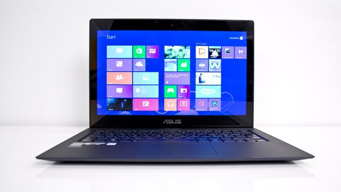 UX301 kan fås både med 2560x1440 og 1920x1080.