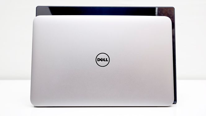 XPS 13 er krympet slik at den er en god del mindre enn de fleste øvrige 13-tommere. Her sammen med Asus&#039; nye UX301.