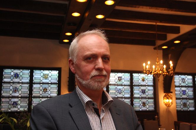 UDRAMATSK: Adm.dir. Toralf Ekrheim i Nor Lines ser ikke på et halvt år forsinkelse på de to nye frakteskipene med LNG-motor som unaturlig ettersom det er en helt ny skipstype. Foto: Tore Stensvold