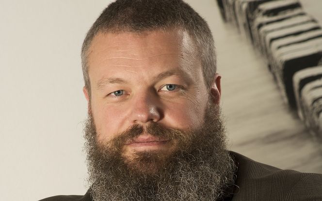 Torgeir Waterhouse sammenligner tregheten i IPv6 med panikktiltakene som ble gjort med datoformatet rundt årtusenskiftet.