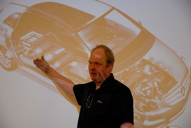 Sikkerhetstiltakene rundt hydrogentankene er svært gode, viste Steinar Nygaard fra Bertel O. Steen på et seminar om hydrogen og sikkerhet på Lahaugmoen tidligere denne uken. (Foto: Øyvind Lie)