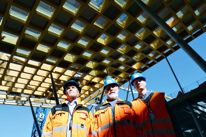 Tre sjefer på Norges største byggeplass: Områdeleder Sentralbygg vest og landside, Rune Hardersen, prosjektdirektør i T2, Knut Erik Nordby, og systemteknisk koordinator, Tor Hoel.