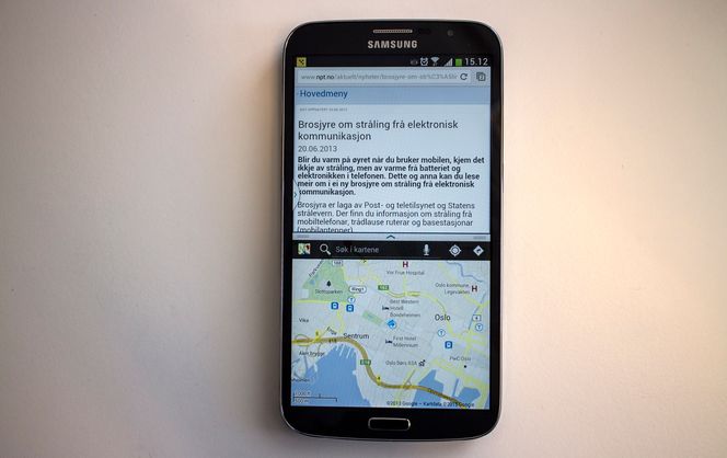 To vinduer: Med en så stor skjerm som i Galaxy Mega kommer Samsungs programvare som kan dele skjermen i to, og kjøre to programmer samtidig, til sin rett.