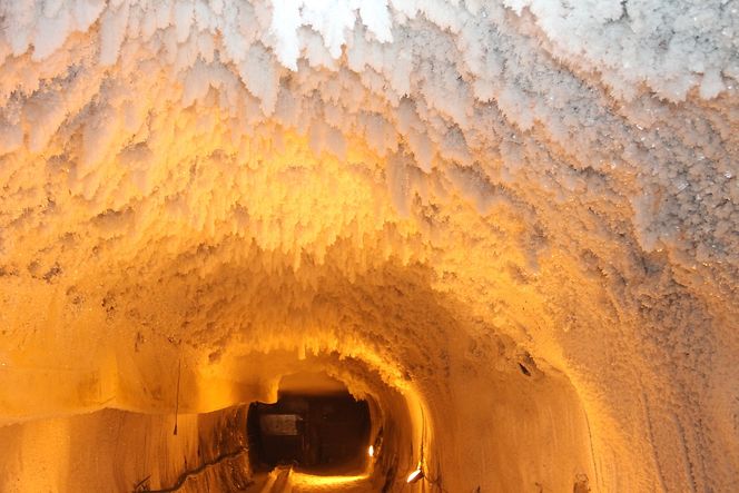 Frost: Möllebackzonen har spesielt dårlig kvalitet. Der er det ikke mulig å komme gjennom uten å fryse ned de løse massene. Til det brukes saltlake og tre kompressorer. Temperaturen skal ned i minus 39 grader.