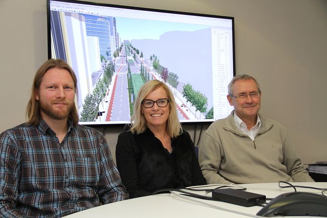 Thor Sigurd Thorsen, fra venstre, Merete Tøndel og Eirik Øvstedal jobber for å dokumentere hvor mange millioner Vegvesenet kan spare på å kreve bruk av 3D-modeller til prosjektering og bygging av veier.