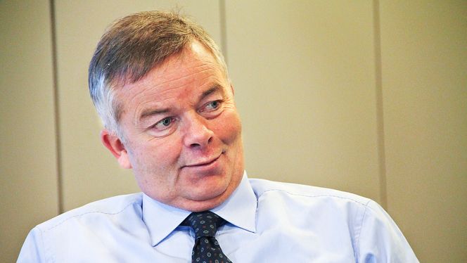 Veidekkes konsernsjef Arne Giske mener konfliktnivået med Statens vegvesen øker. Han fordeler ansvaret mellom manglende kompetanse på store prosjekter og hastverk fra politikernes side.