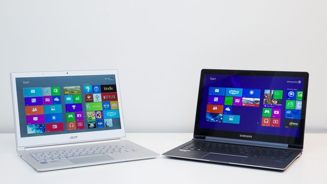 Acer Aspire S7 og Samsung Ativ Book 9 Plus. Sistnevnte har dypere farger, men en mer reflektiv skjerm.