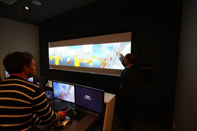 Iporten hos Aker Solutions består av flere rom, der alle er utstyrt med 3D-teknologi for å kunne forstå operasjonene som skal skje offshore bedre.