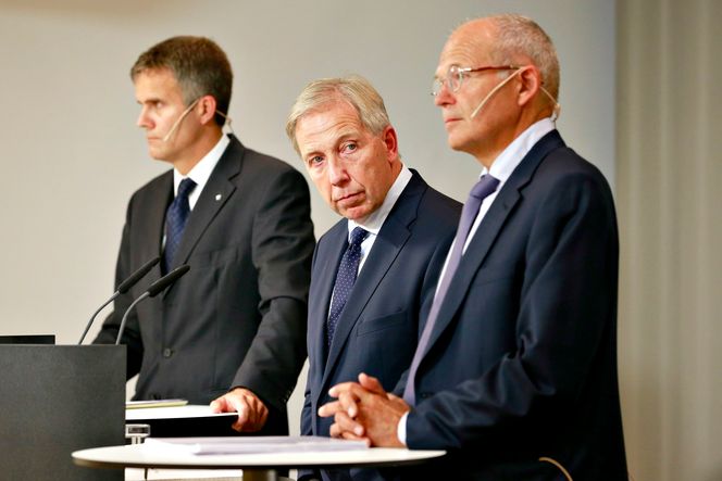 Kritikk: Konsernsjef i Statoil Helge Lund får kritikk for manglende forståelse for sikkerhetsbegrepet. Her sammen med granskningsleder Torgeir Hagen og styreleder Svein Rennemo under presentasjonen av granskningsrapporten etter terrorangrepet mot In Amenas i Algerie.