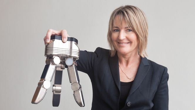 SINTEF-forsker Ingrid Schjølberg ønsker seg mer fleksible gripere for industrien.