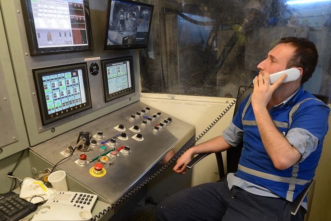 Hjernen til en TBM: Slik ser det ut i kontrollrommet i den 160 meter lange TBM-en som er leaset inn til Kargi-prosjektet.