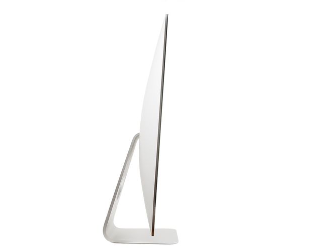iMac er kun fem millimeter tykk langs sidekantene, men bak skjermen skjuler det seg en bul som rommer innmaten.