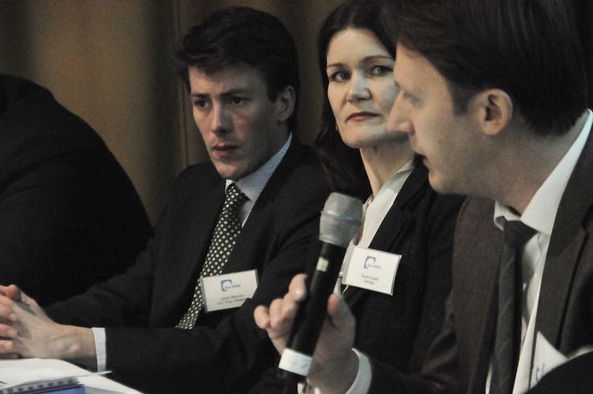 DISKUTERTE FINANSIERING AV METROPROSJEKTER: Johan Mouraux fra DLA Piper Belgia; Sissel Husøy fra Deloitte, og Andreas Parzych fra John Lang.