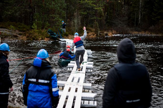 Studentene ved Høgskolen i Østfold fikk bare fire dager for å løse oppgaven. Vinnerlaget brukte bare 280 kroner på broen.