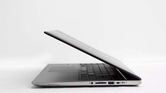 Zenbook U500 er ikke i nærheten av tykkelsen til de minste ultrabookene, men har til gjengjeld knallytelse å by på.