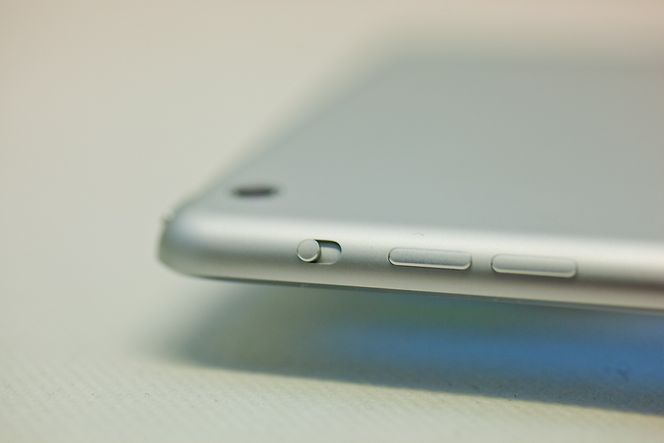 Bra kamera: De fleste bruker nok heller mobilen til å ta bilder. Men mini-en har et ganske godt 5 MP kamera bak og et anstendig et foran til videosamtaler.