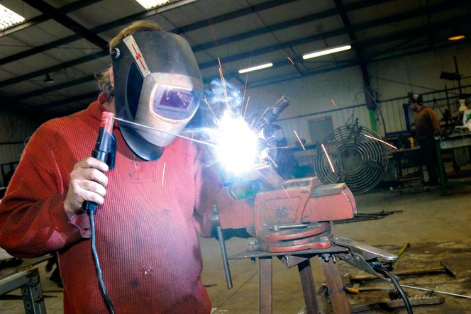 Varmt arbeid: Sveising på materialer som er malt med epoksymaling kan frigjøre store mengder bisfenol A. foto: Colourbox