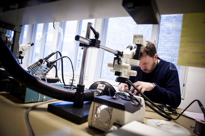 Utvikler i Gaustadbekkdalen: Det sitter rundt 100 personer hos Texas Instruments i Gaustadbekkdalen som bygger fremtidens radiobrikker. &lt;br /&gt; Foto: Håkon Jacobsen