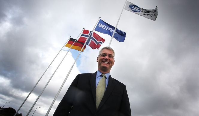 FAC-sjef Roger C. Cockroft var i dag en stolt og lettet mann etter Bentelers overtakelse av bildelfabrikken i Farsund.