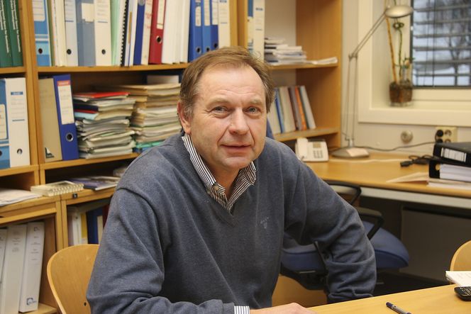 TILBAKESTEG: Eivind Grøv mener det er et teknologisk tilbakesteg å ta i bruk full utstøping i tunneler, han frykter at god norsk kompetanse skal gå tapt.