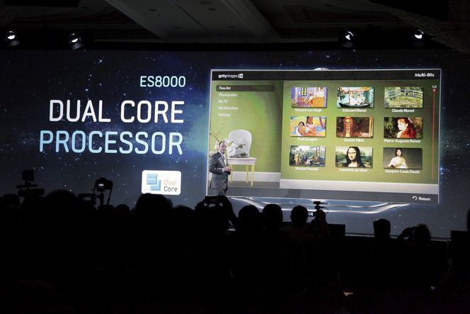 TOPPMODELL: ES 8000 er Samsungs toppmodell innen smart-TV-er, med en kraftig tokjerneprosessor. FOTO: Stein Jarle Olsen
