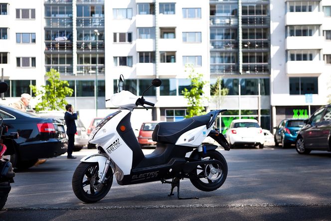 Kjapp: Govecs GO! S3.4 (og PDT Sprint) krever førerkort klasse A1. I retur får du en elektrisk tohjuling som vinner de fleste lyskryssdueller.