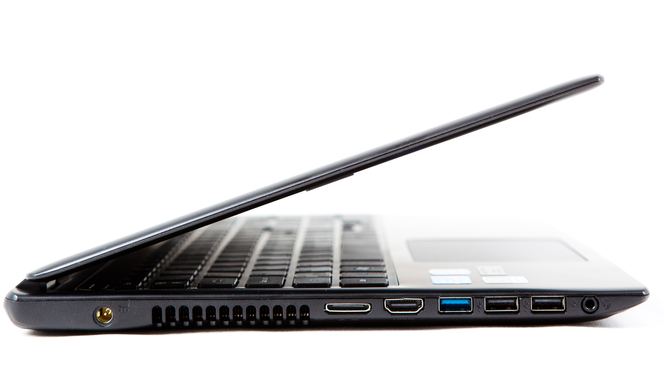 TYNN: Ikke helt på ultrabook-nivå, men likevel tynt fra Acer.