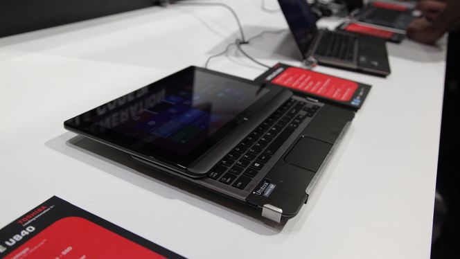 Slider-design også fra Toshiba. Modellen heter Satellite U920t, har 12,5-tommers skjerm og veier fra 1,45 kilo.