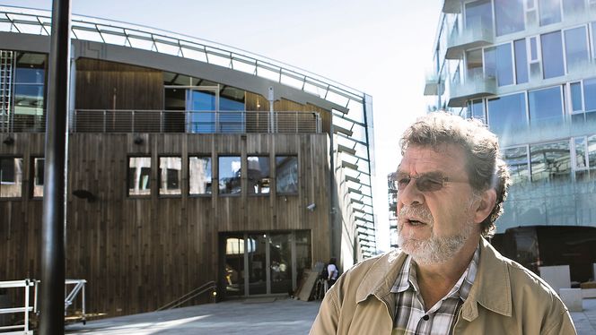 KRITIKK: Svein Bjørberg i Multiconsult er oppgitt over flere av fasadene på Tjuvholmen.