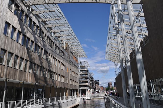 NY KANAL: Astrup Fearnley-museet med Aker Brygge og Rådhuset i bakgrunnen.