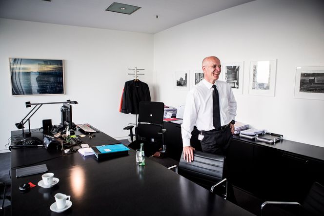 God tid: Konserndirektør Jørgen Kildahl i Eon tar seg god tid til å snakke med Teknisk Ukeblads utsendte på sitt kontor i Düsseldorf. Foto: Håkon Jacobsen